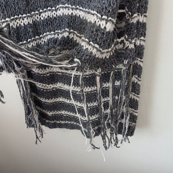 FREE PEOPLE Loose Cable Knit Sweater Tassels Stripes Boho Transitional sz:S/P - Picture 4 of 8